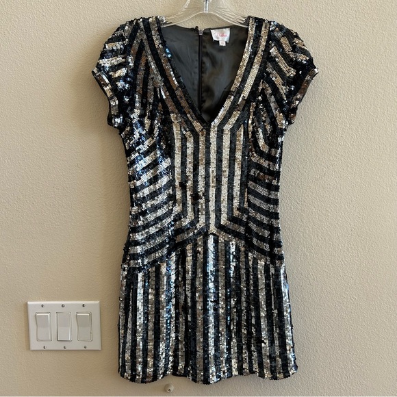 Parker Sequin Mini Dress XS V Neck Black Silver - Picture 4 of 8